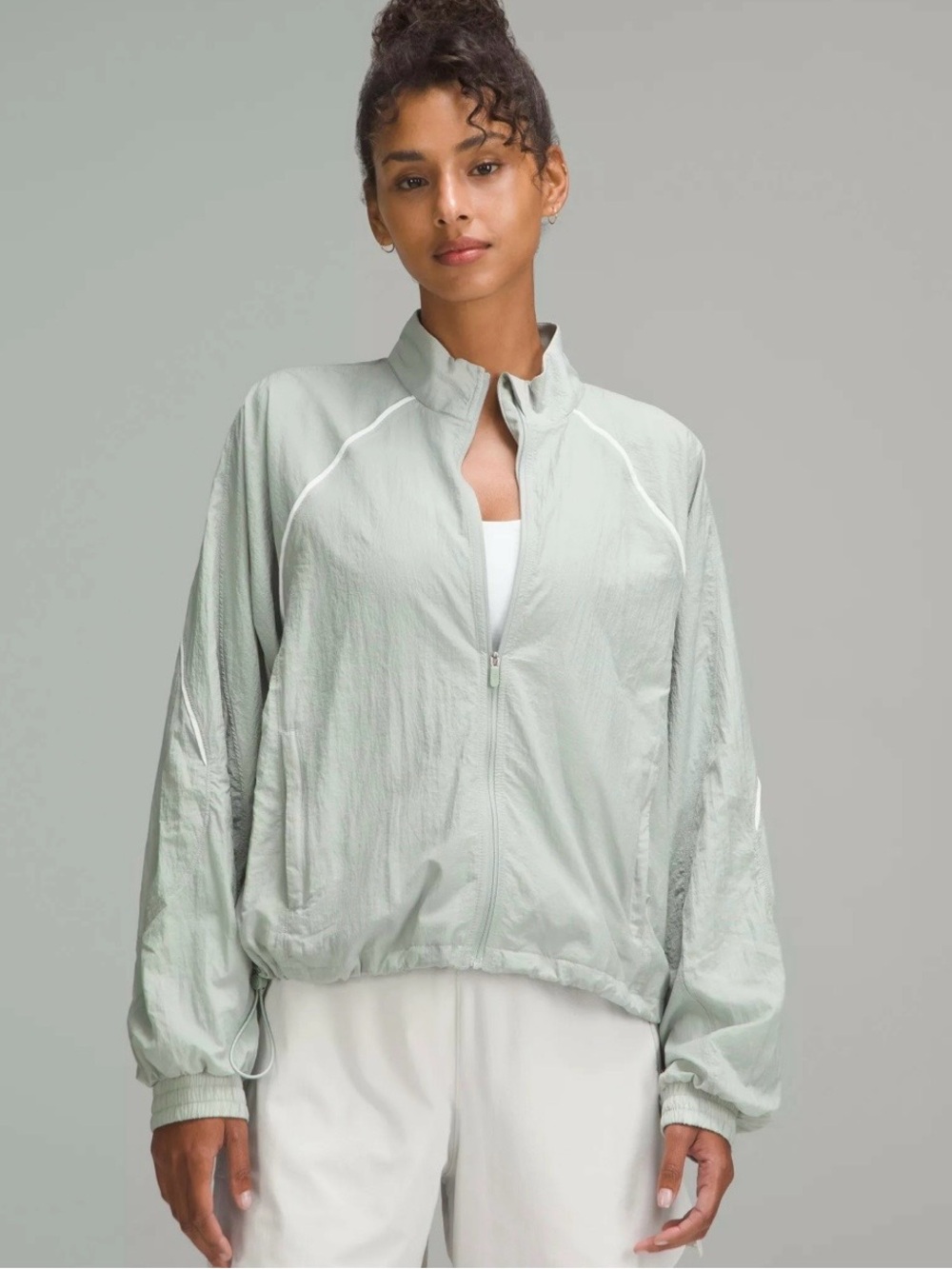 Lululemon License to Train Lightweight Jacket Size 12